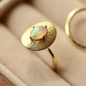 Unique Design Vintage Luxury Natural Opal Ring/Retro ovalOpal engagement ring/gold engagement ring/unique opal ring/anniversary promise ring