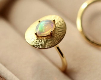 Vintage Oval Opal Ring: 14k Gold Engagement Ring