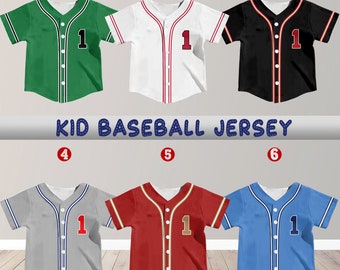 Puede incluir: Seis camisetas de béisbol de diferentes colores para niños, cada una con un número '1' blanco en la parte delantera. Las camisetas son verde, blanca, negra, gris, roja y azul.