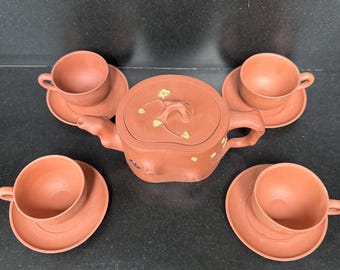Handcrafted Yixing Zisha Clay Tea Set – Gongfu Teapot, Cups & Saucers