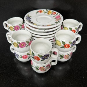 10er-Set Porcelaine a feu France / Porcelaine de Paris / Kaffeetassen und Untertassen / Dekor Les Quatre Saisons Bild 6