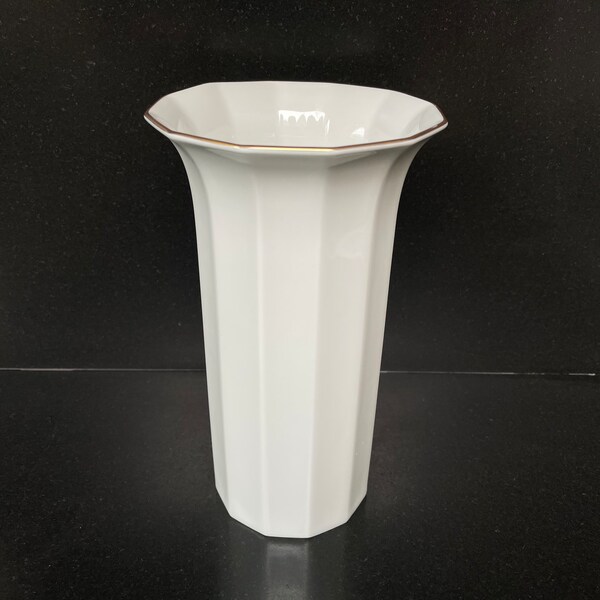 Stylish Rosenthal Polygon Vase Studio Linie. Germany. Tapio Wirkkala.