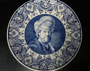 Wunderschöne Große Delfts Blauw Chemkefa Seltene Platte 39 cm. De Man met de Tulband 1663 n. Rembrandt