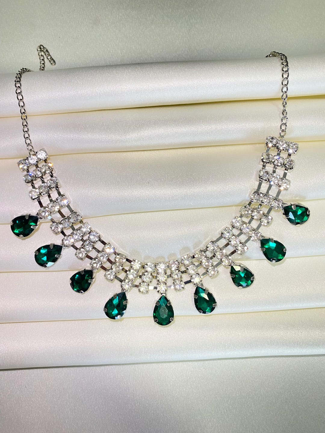 Emerald Green Bead And White Stone Choker Set main image 1