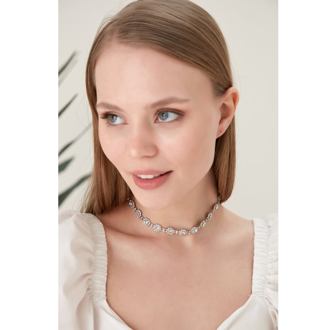 Zircon Stone Helana Model Crystal Choker Crystal Shine Stone Collar