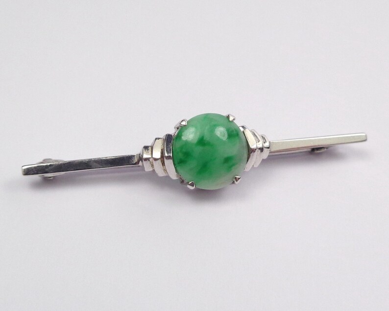 Antique Art Deco 9ct White Gold Moss-In-Snow Jade Burmese Jadite Bar Brooch Pin in vintage box. zdjęcie 2