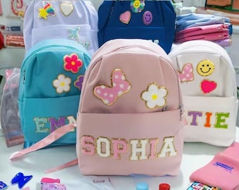 Gepersonaliseerde kleine nylon rugzak voor peuters en kleuters met schattige chenille-letterpatch kleuterschool Beste cadeau