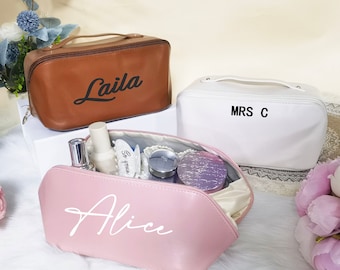 Personalized Makeup Bag, Toiletry Bag, bridesmaid Proposal, Personalized Clutch, Personalized Makeup bag, Cosmetic Bag pouch, Bridesmaid