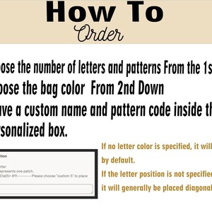 K&ouml;nnte beinhalten: Bild mit Anweisungen zur Bestellung eines personalisierten Artikels. Der Text lautet &bdquo;How To Order&ldquo; und listet Schritte auf: Buchstaben und Muster ausw&auml;hlen, Farbe der Tasche und individuellen Namen. Enth&auml;lt ein Personalisierungsbeispiel und Hinweise zu Buchstabenfarbe und -platzierung.