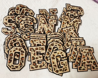2,3 inch chenilleletters met luipaardprint, gouden glitter, opstrijkbare varsity-letter, doe-het-zelfmonogram