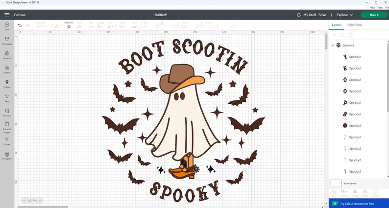 Op de afbeelding: Een digitaal ontwerp met een spook met een cowboyhoed en -laarzen, omringd door vleermuizen en sterren. De tekst luidt "Boot Scootin' Spooky" in een vintage lettertype, perfect voor Halloween-thema knutselen.