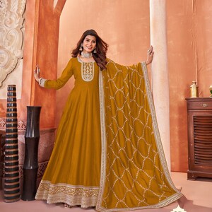 Wedding Functions Party Wear Creative Designer Anarkali Gown Suits Indian Traditional Wear Heavy Embroidery Work Long Anarkali Gown Dresses