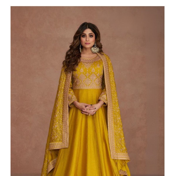 Zware lange Anarkali jurk pak borduurwerk volgorde werk Indiase Pakistaanse bruiloft feestkleding mooie volledig uitlopende Anarkali jurk Dupatta jurk