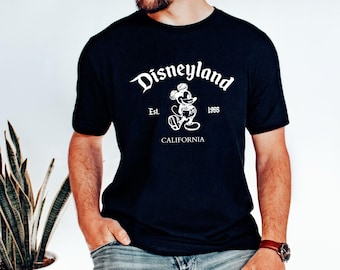 Disneyland Mickey Mouse T-Shirt: Retro Family Vacation Tee