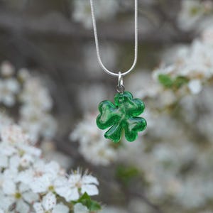 Zielona koniczyna szklana lampwork