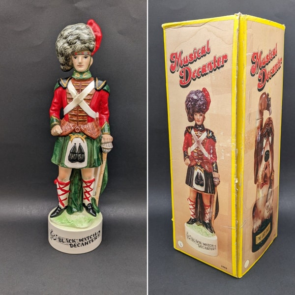 BLACK WATCH Soldier Musical Decanter, Vintage Ceramic Scottish Soldier Decanter in Original Box, Plays Auld Lang Syne, Made in Japan Barware