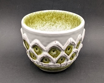 Jardinera de cerámica italiana vintage en alto relieve chartreuse y blanco marcado 'ITALY', maceta/maceta de cerámica italiana de mediados de siglo.