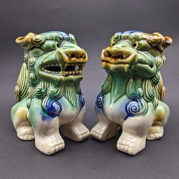 Vintage Chinese Foo Dog Couple, Pair of Yin and Yang Foo Guardian Lions, Collectible Ceramic Foo Dog Figurines.