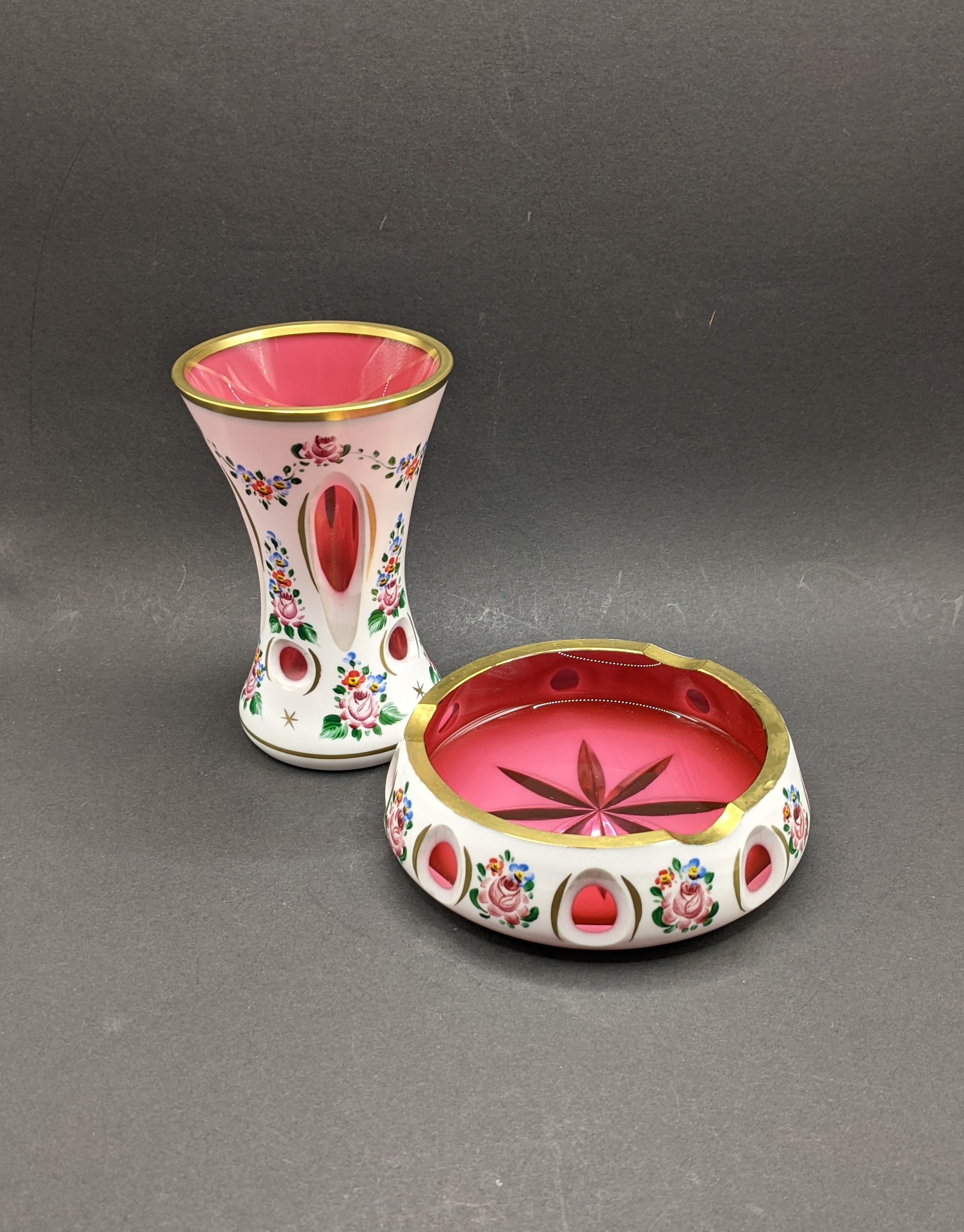 Mid Century Signed Sascha Brastoff Floral Enameled Ashtrays, Pair of  Vintage Enameled Copper Floral Ashtrays,collectibles Dish 