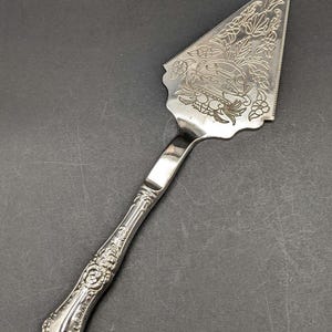 Vintage FALSTAFF Silver Plated Embossed Cake Slice/Pie Server, MCM Made in England Serrated Edged Cake Slice, Heavy Ornate Cake Server.