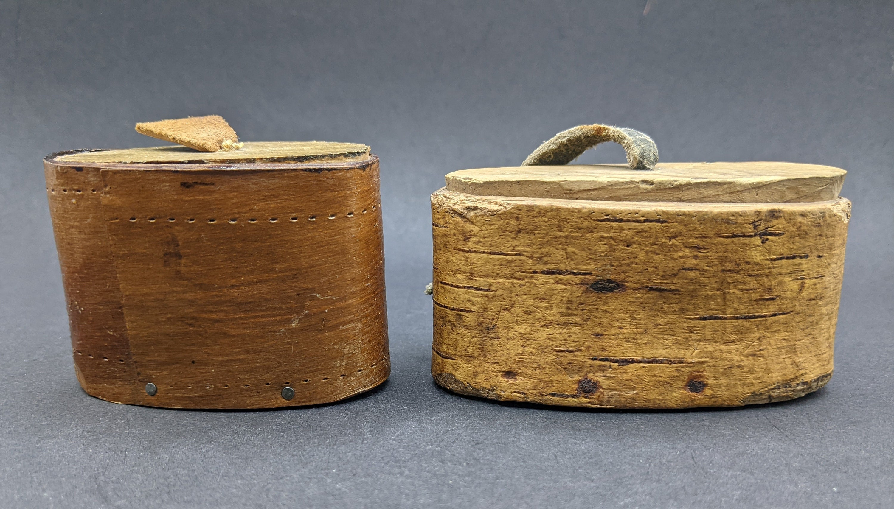 アンティークのドイツ産樺の樹皮と木製の嗅ぎタバコ入れ、原始的な