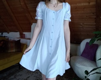 Robe bleue faite à la main