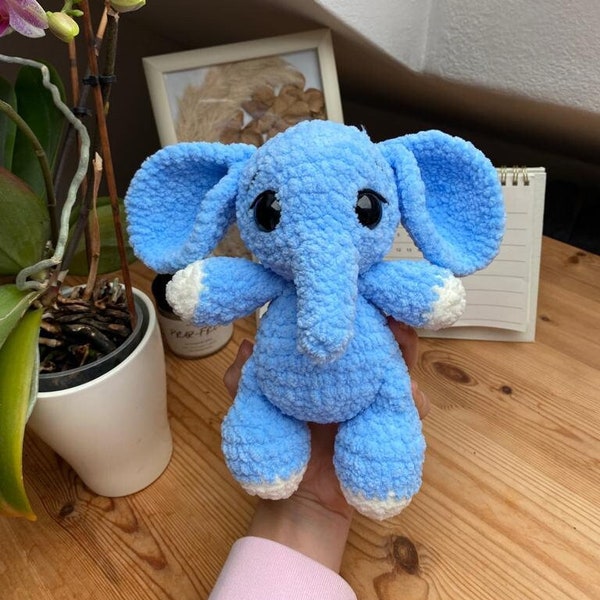 Bebé Elefante Azul - Juguete de Ganchillo Amigurumi