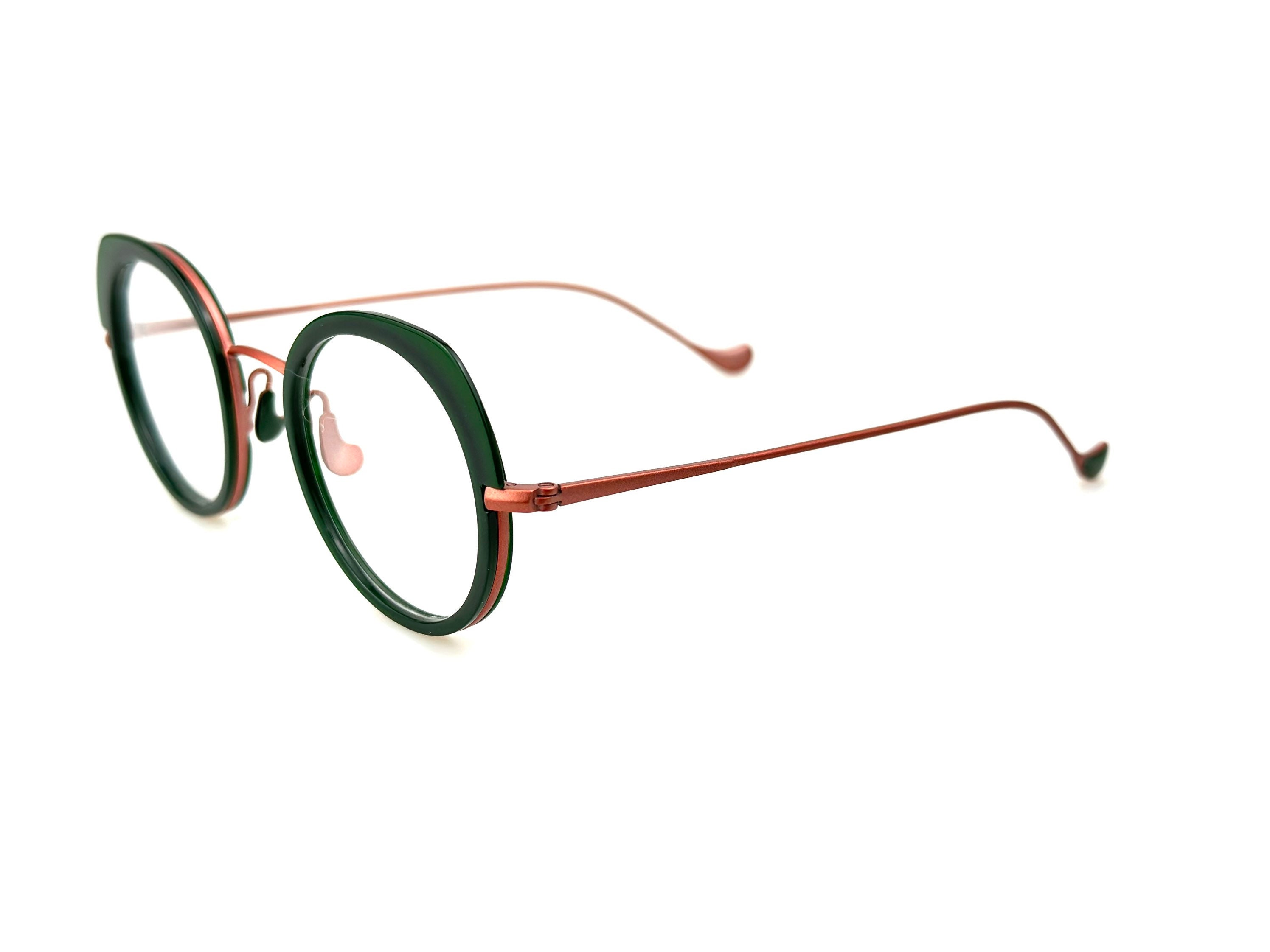 caroline abram eyeglasses