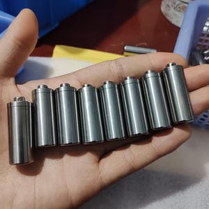 Ultraleichte Titan Pillendose - wasserdicht, langlebig, kompakt (13mm x 40mm)