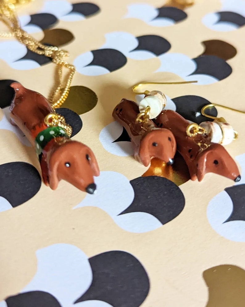 Kitsch dachshund earring, in fimo, azurite and resin image 5