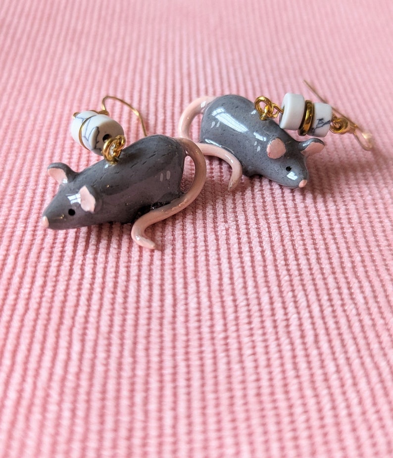 Boucle d'oreilles rats, en fimo, azurite et résine, bijou souris image 1