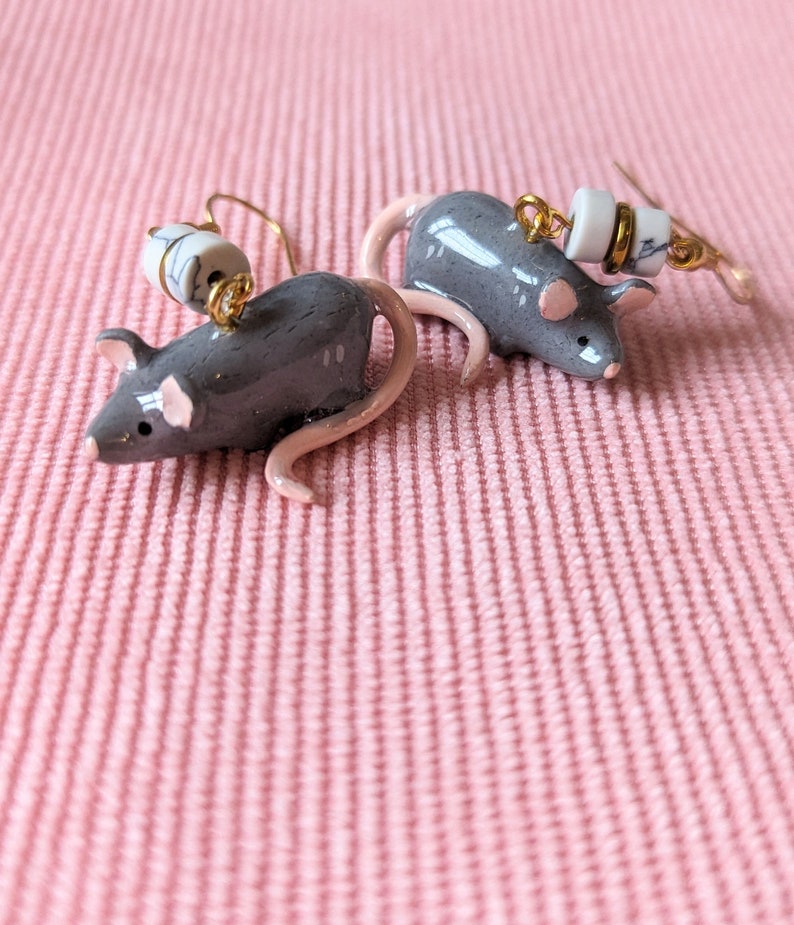 Boucle d'oreilles rats, en fimo, azurite et résine, bijou souris image 3