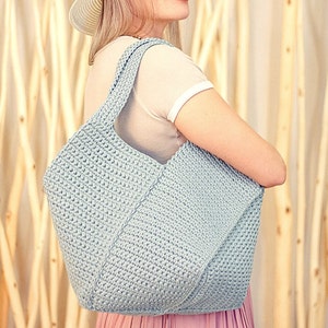 Crochet pattern for hanging and carry windmill-style bag, instant download