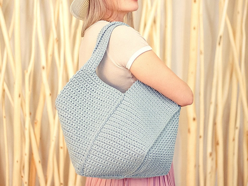 Crochet pattern for hanging and carry windmill-style bag, instant download