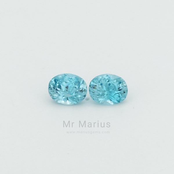 Beautiful pair of blue zircons 1,04 ct.