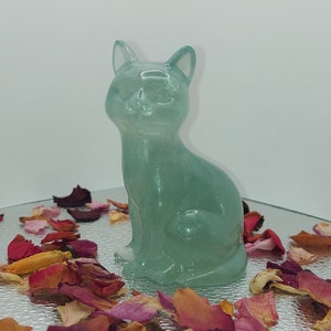 Large resin cat figurine 6