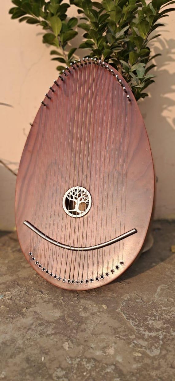 22-String Lyre Harp: Classic Reverie Metal Strings, Solid Wood Body, Includes Case