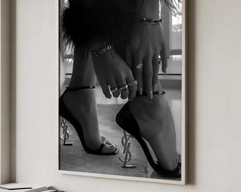Estampado de moda de tacones altos, fotografía en blanco y negro, arte feminista, arte mural de empoderamiento femenino, descarga digital para la decoración del dormitorio o vestidor.