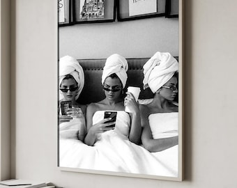 Woman in Bathrobe Print, Black & White Fashion Illustration, Retro Bathroom Wall Art, Vintage Home Decor, Digital Download, Modern WallDecor