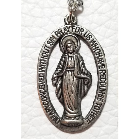 Vtg Catholic Virgin Mary Necklace 3 Pendants Virg… - image 9