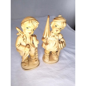 Vintage Enesco Japan Set Two Figurines Boy Girl Umbrellas 7 3/4&quot; Tall