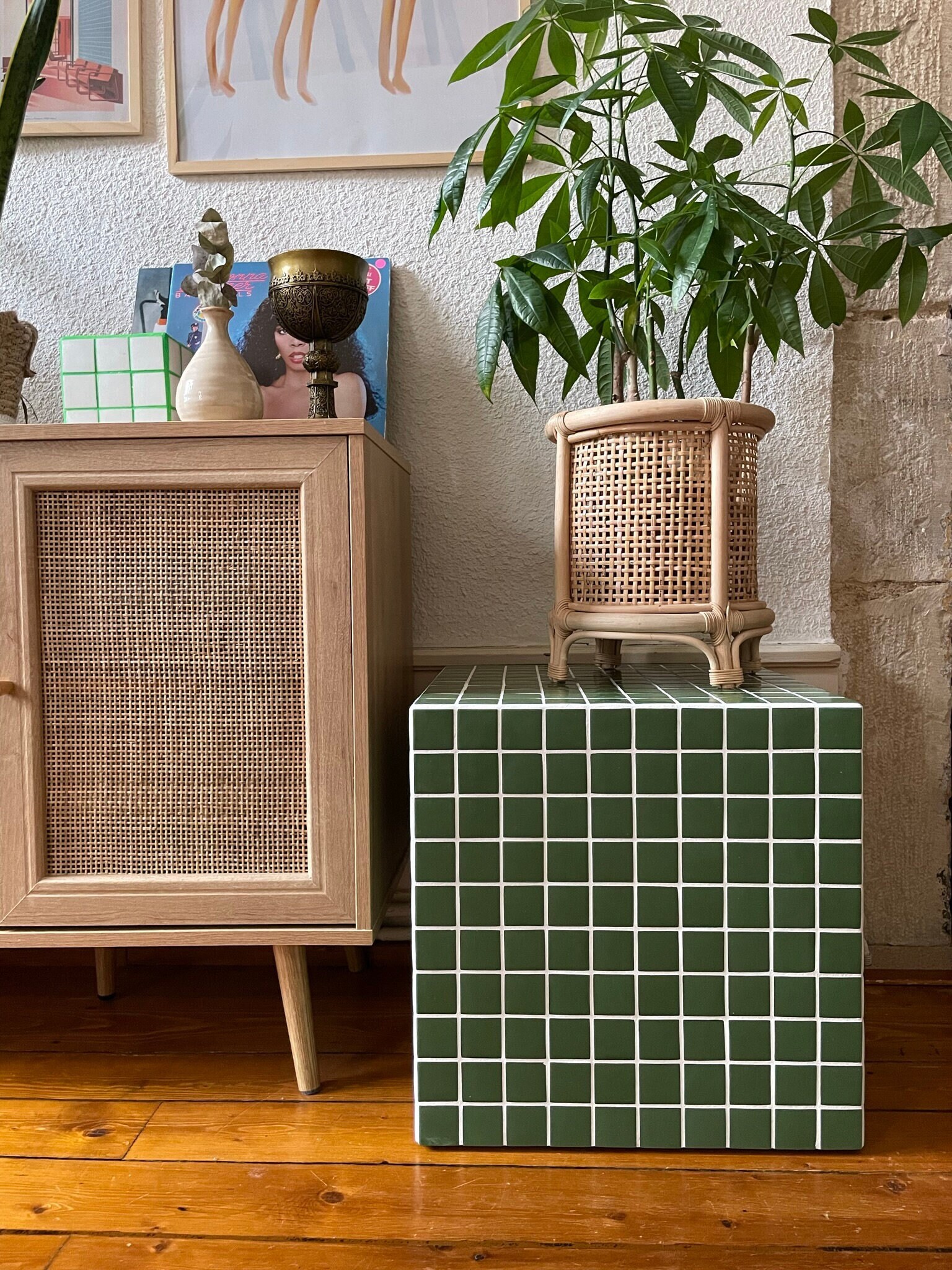 Tile side 2024 table cube