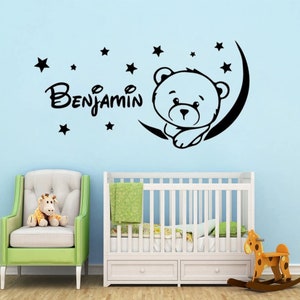 Adesivo da parete personalizzato con orsetto addormentato, luna e stelle - Decorazione per la cameretta dei bambini