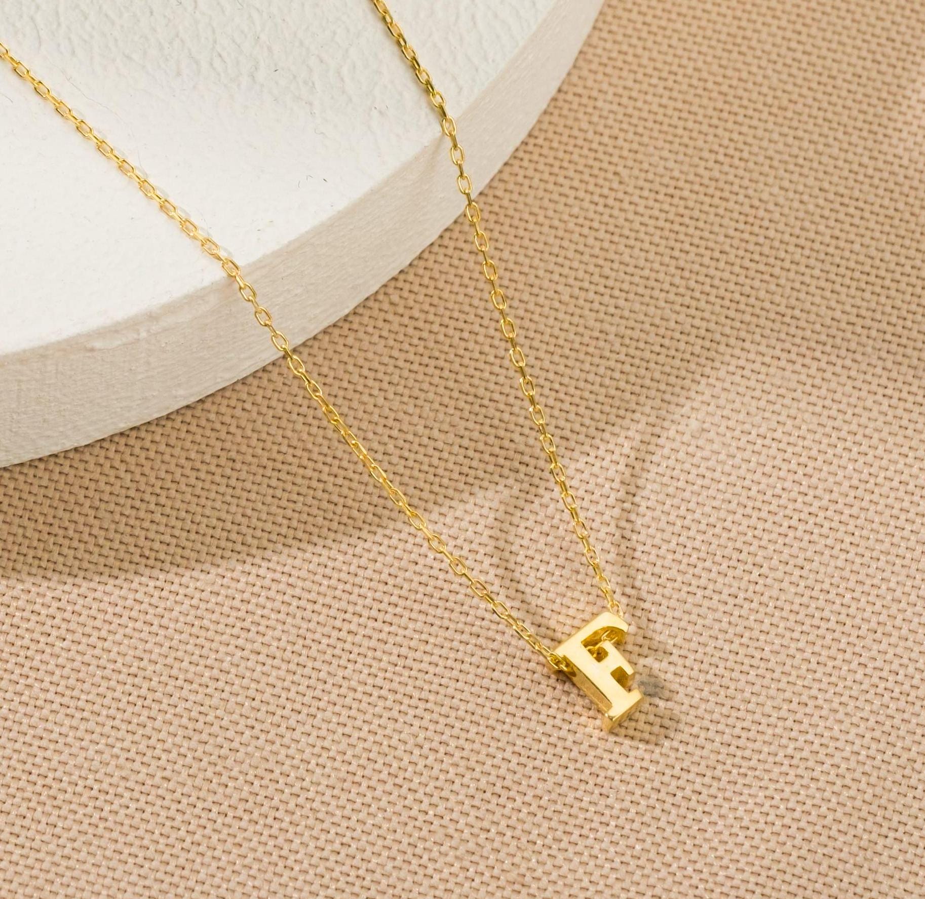 Ripley - COLLAR LUX JOYAS BAÑO ORO 18K LETRA INICIAL X BRILLITOS