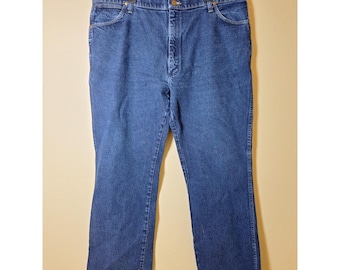Calça jeans vintage Wrangler masculina, corte regular, azul, tamanho 42x32, estilo country/rodeio/caubói.