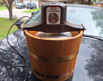 Rival Ice Cream Maker Electric Wooden Bucket 4 Qt Vintage Style