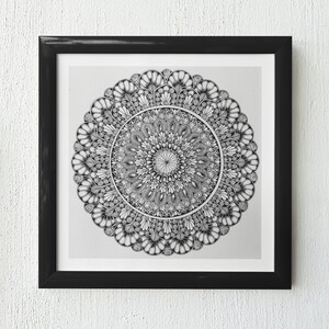 Mandala Art Print Black and White Home Decor Boho Printable Wall Art Yoga Studio Wall Art Monochrome Living Room Minimalist Art Meditation