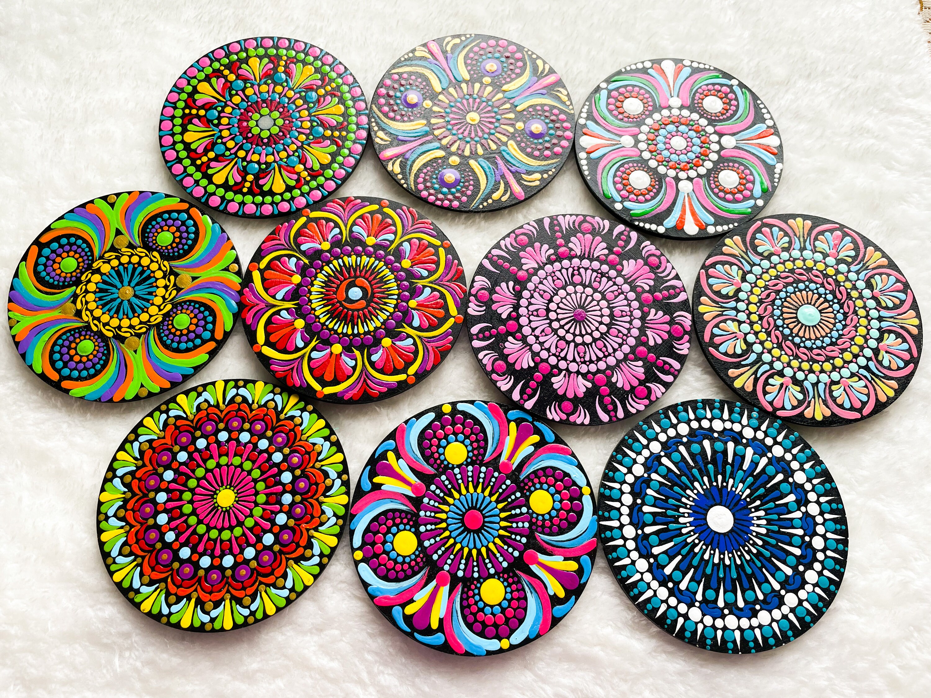 Mandala Art Kit Coasters with Stand-Craft Kit with Dot Mandala Art Too –  ToysCentral - Europe