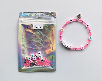 Pulsera elástica DIY, idea de bolso de fiesta, pulsera con nombre, haz tu propio regalo de pulsera, kit de pulsera, kit de cuentas, regalo personalizado