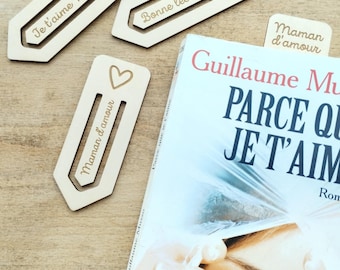 Gepersonaliseerde houten bladwijzer in de vorm van een paperclip, speciaal voor Moederdag